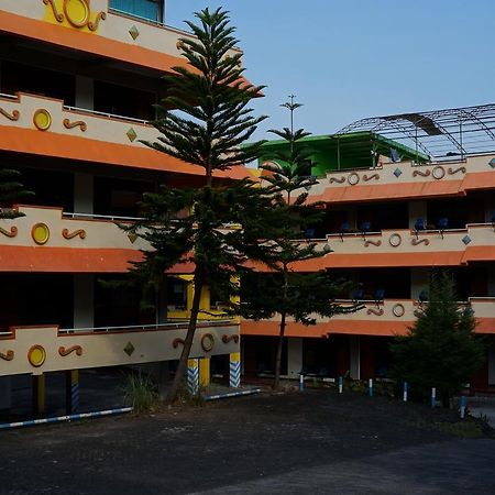 Hotel Surya Indah Batu Malang Екстериор снимка