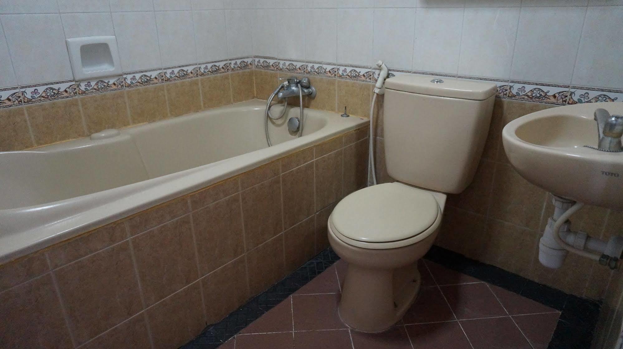 Hotel Surya Indah Batu Malang Екстериор снимка